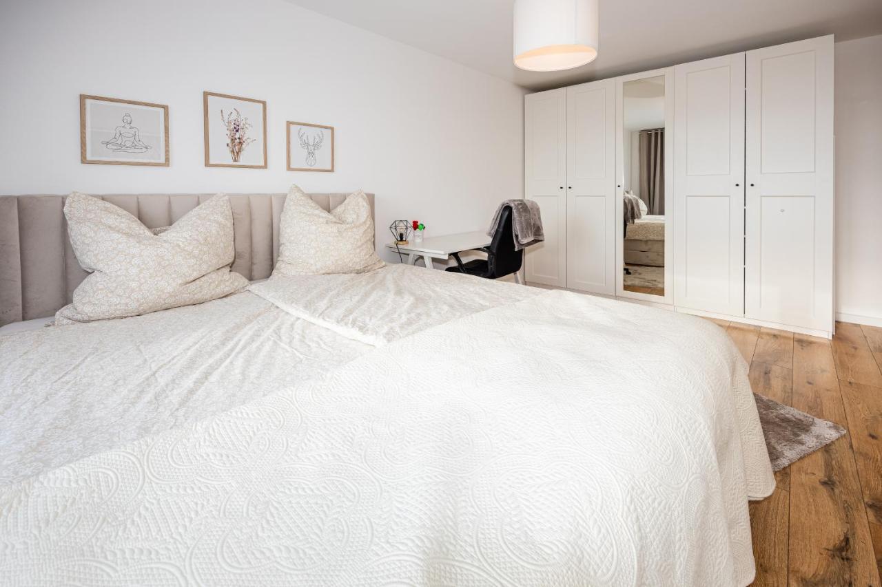 Moderne 2-Zimmer-Wohnung Mit Atemberaubender Skyline Aussicht Auf Frankfurt! شتاينباخ أم تاونوس المظهر الخارجي الصورة